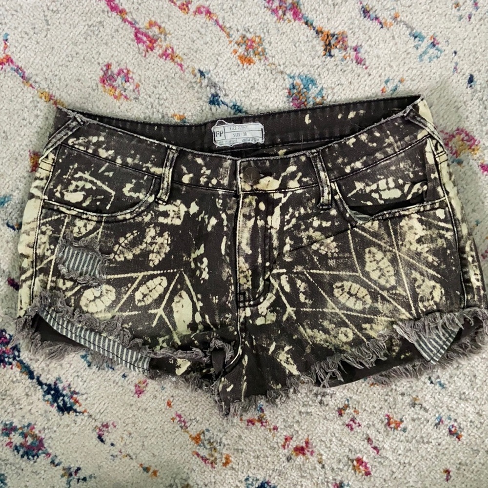 Free people shorts size 30 distressed brown